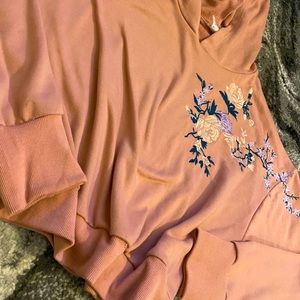 Cute womens/juniors embroidered sweatshirt size M